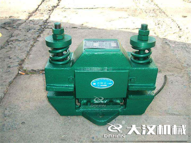 電磁倉(cāng)壁振動(dòng)器 電磁倉(cāng)壁振動(dòng)器